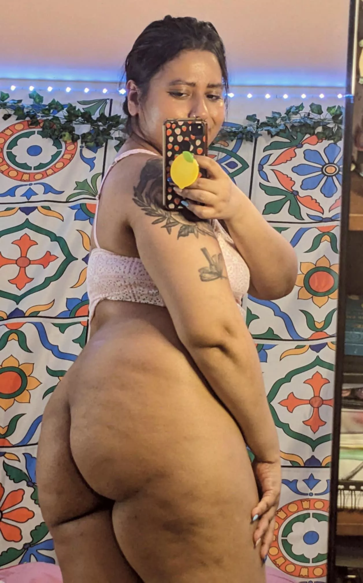 Cellulite is beautiful but your cum would look even better on these cheeks :)