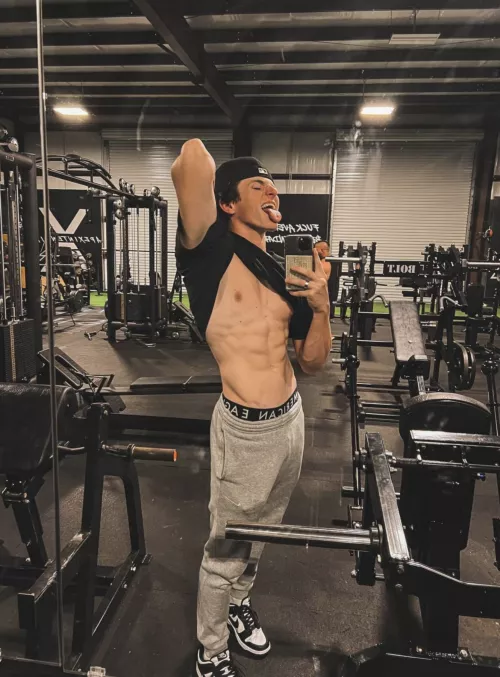 flexing my V, hope u like it