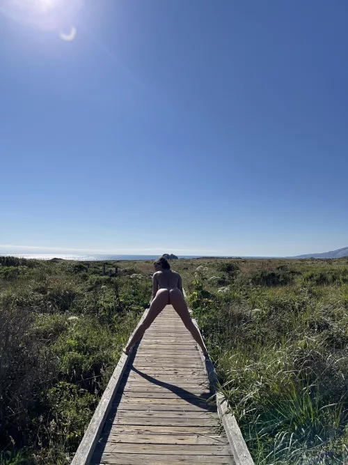 Happy weekend in CA 😜🤫