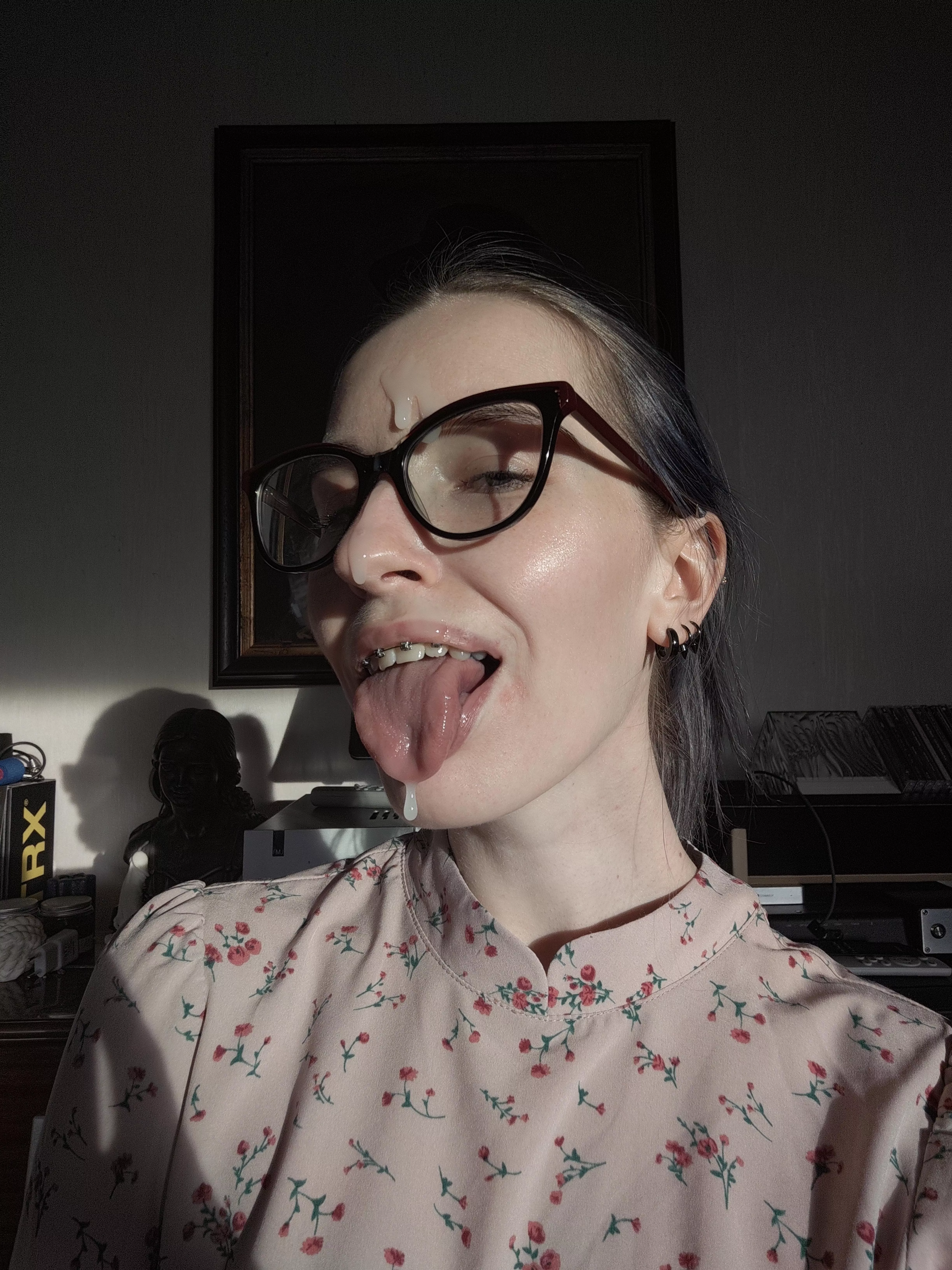 Have you ever dreamed of cumming on face, glasses or braces? It's easy with me