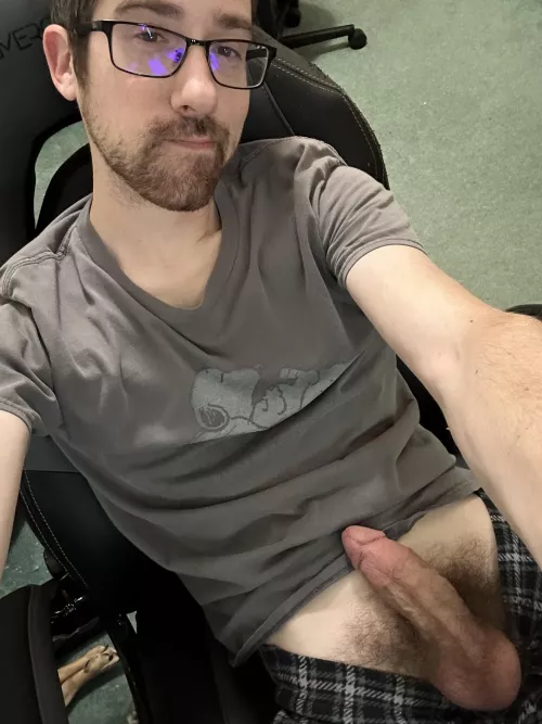 Hungover trying to find somethin to play (with) ;)