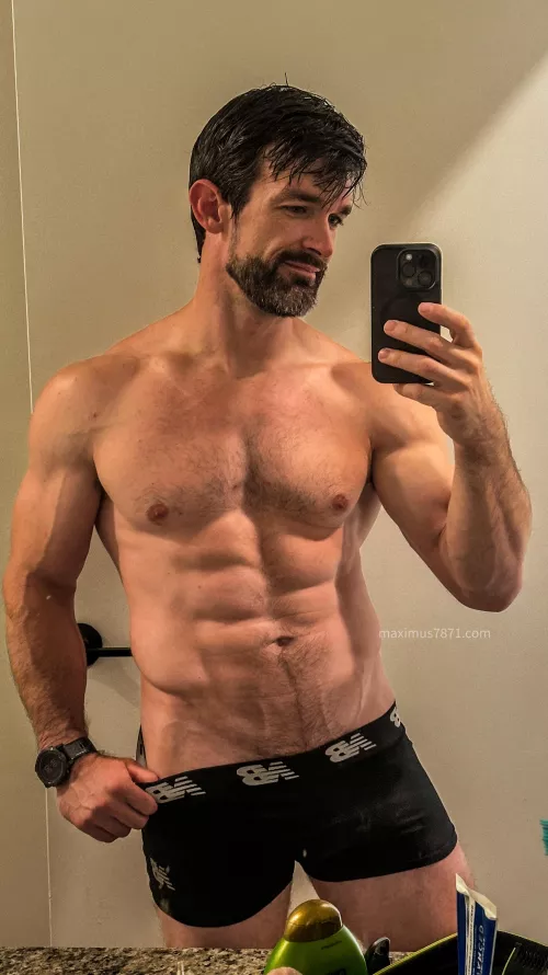 I was having some cravings last night. Beer, ice cream, and debauchery 😈