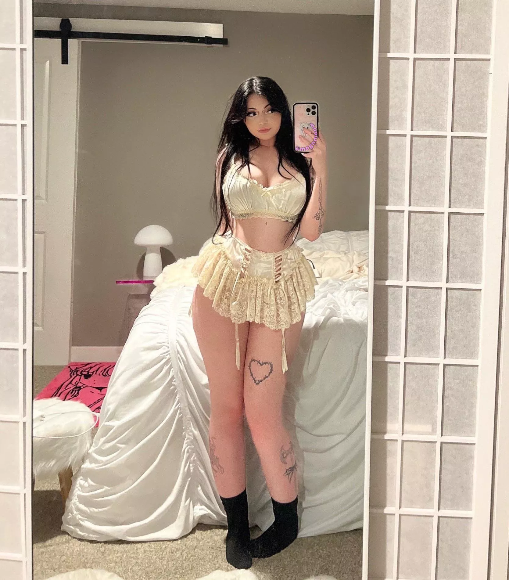 I wonder what the back looks like