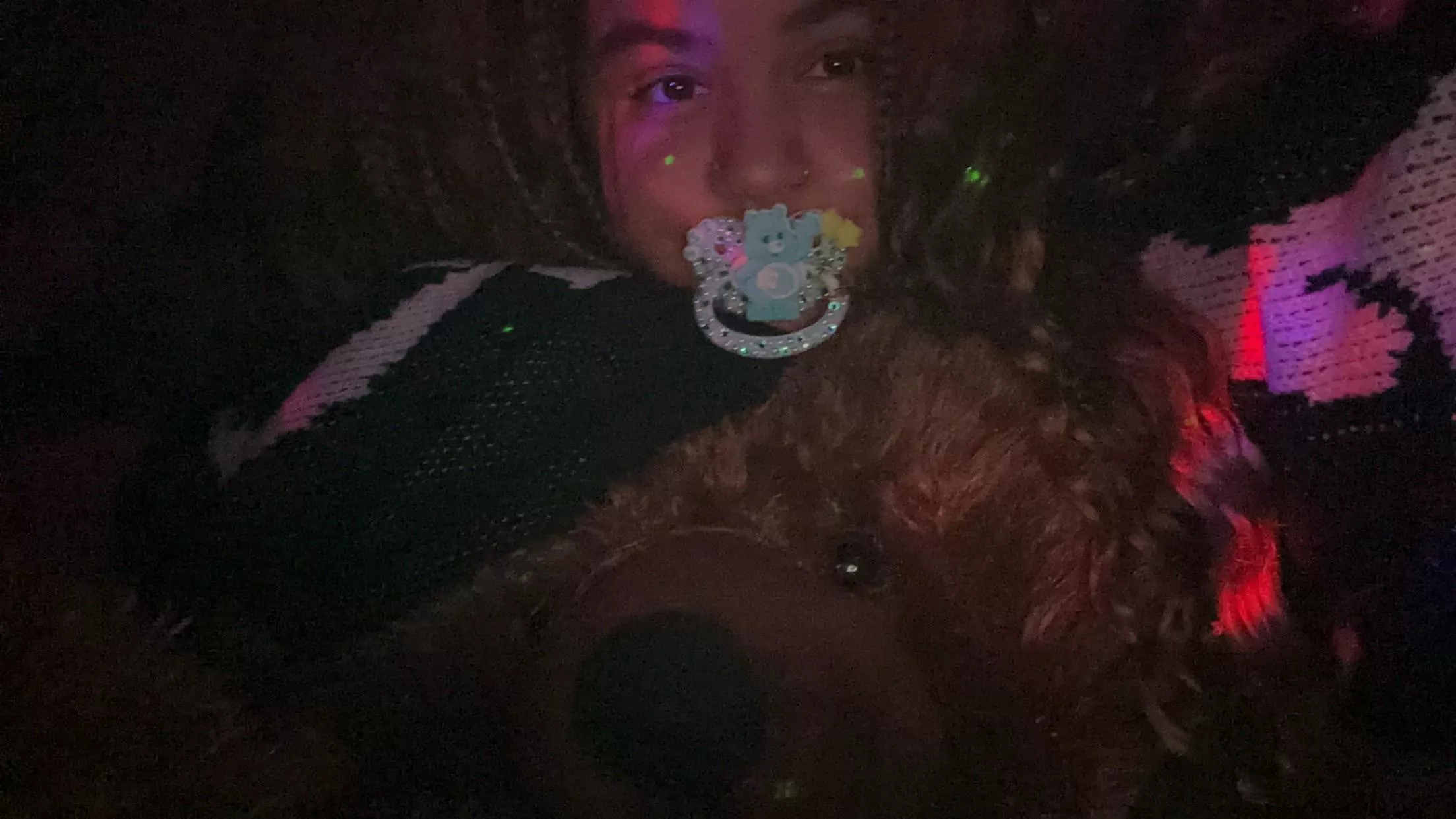 little girl and big bear >< 