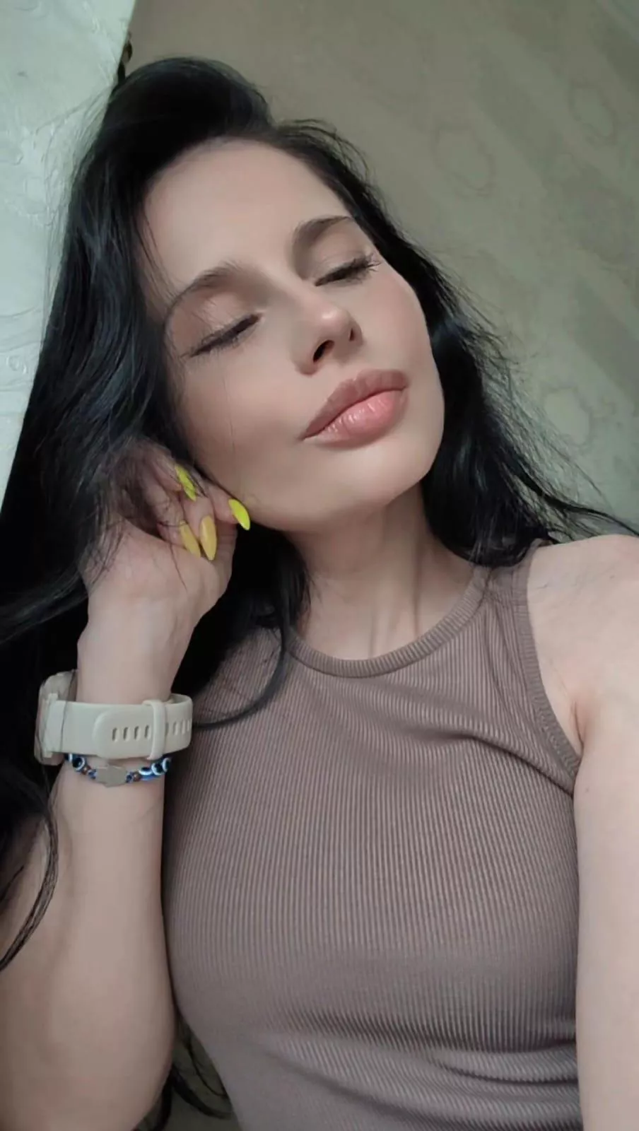 Little happy lady (f35) bunny