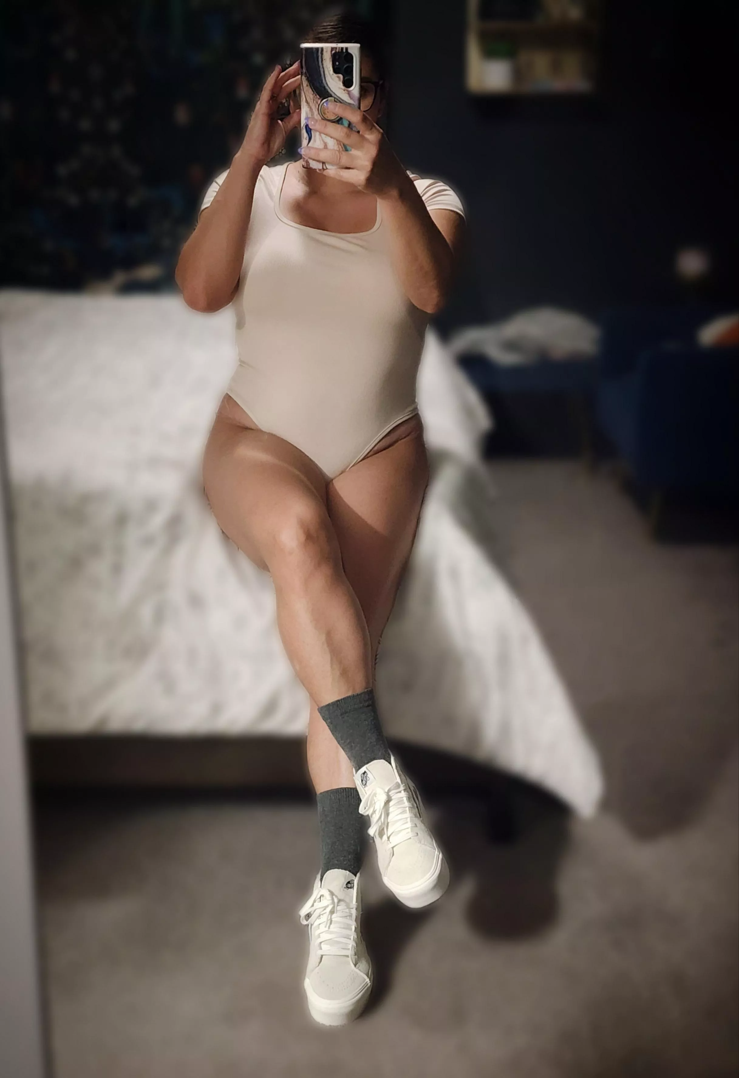 Nothing but a cute four-eyed mom