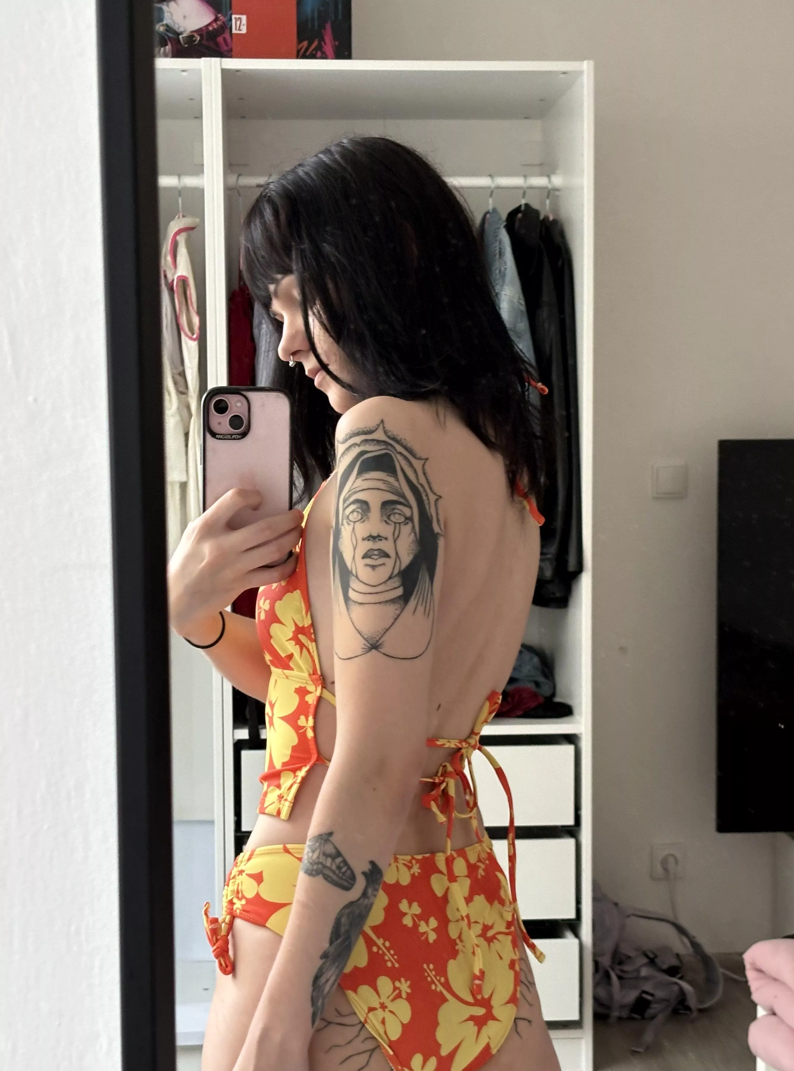 would you flirt with me if you saw me at a cafe?