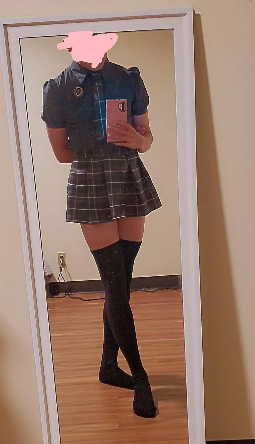 Another skirt picture since the last one was well received!! (＾ω＾) u guys r the best!! ♡