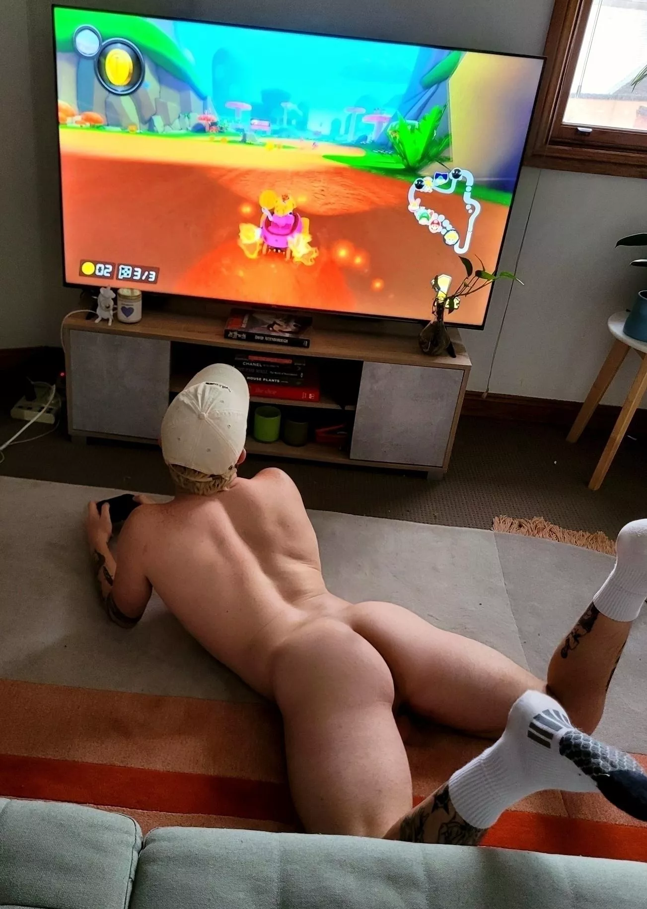 Clothes during video games is optional right? 🤔🎮