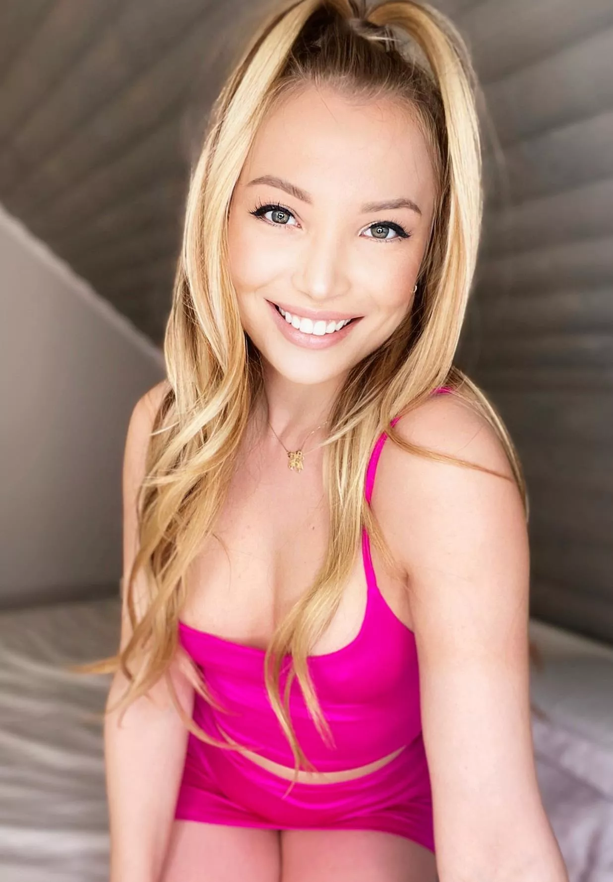 Feel free to use me as a doll, I like it Feel free to use me as a doll, I like it
