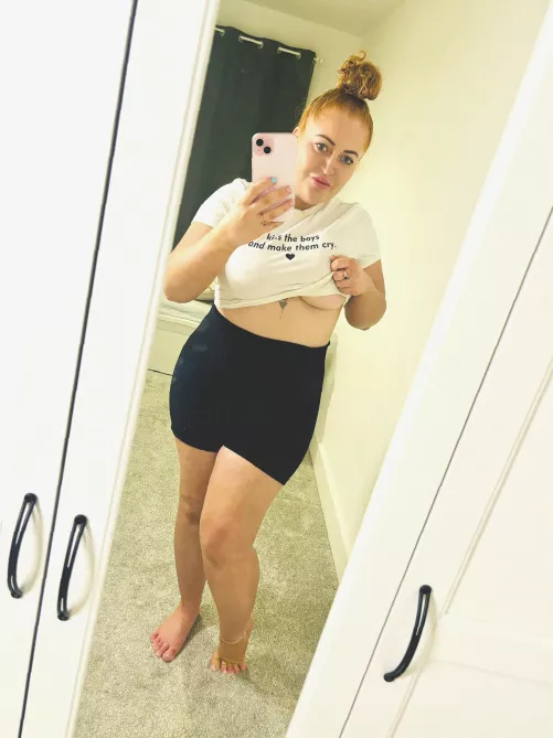 Feeling sexy today but also kind of weird i think it's the hair