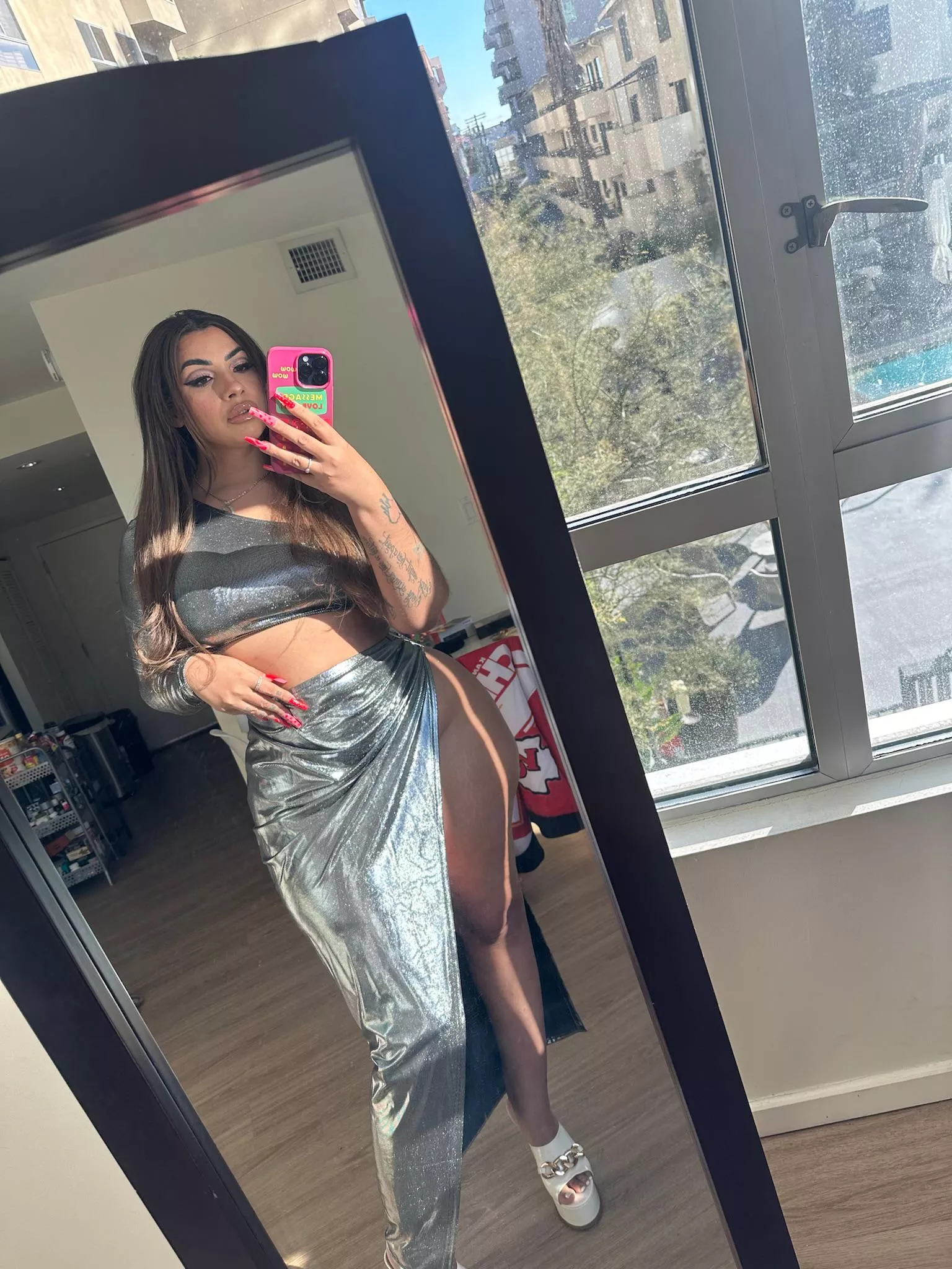 I wanna go on a date so baddd