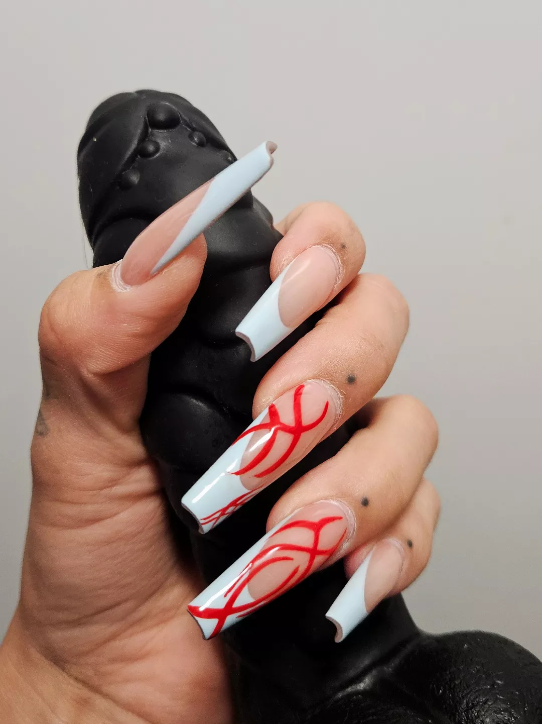 I went extra long with my nails this time. 