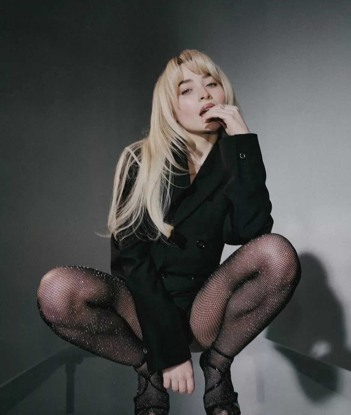 Let’s jerk and get bi for Sabrina Carpenter and Olivia Rodrigo