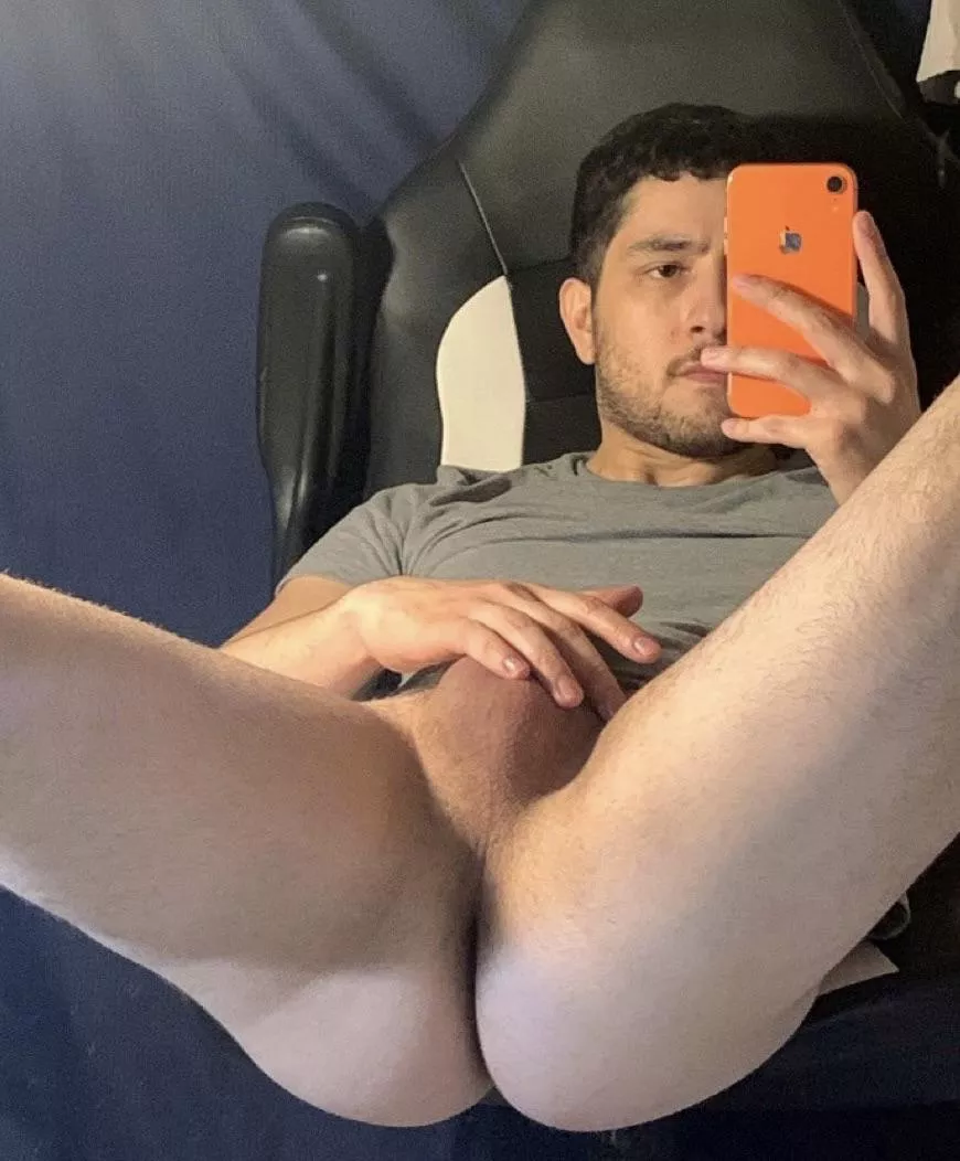 Ready for whatever 🍑