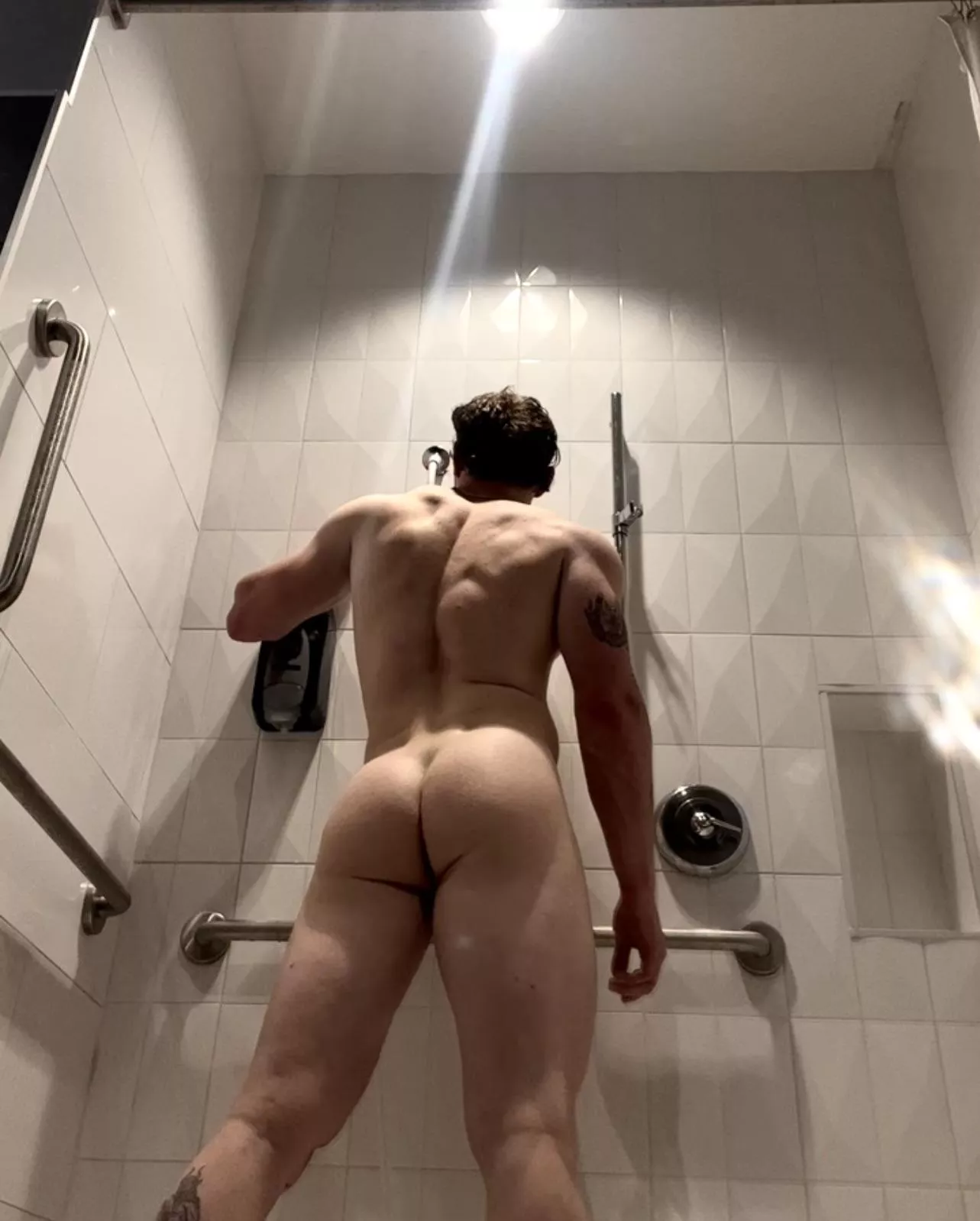 The gym showers feel so good after a workout😩