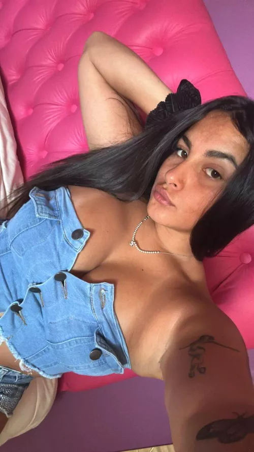 tried a blue denim crop top and it fits perfectly