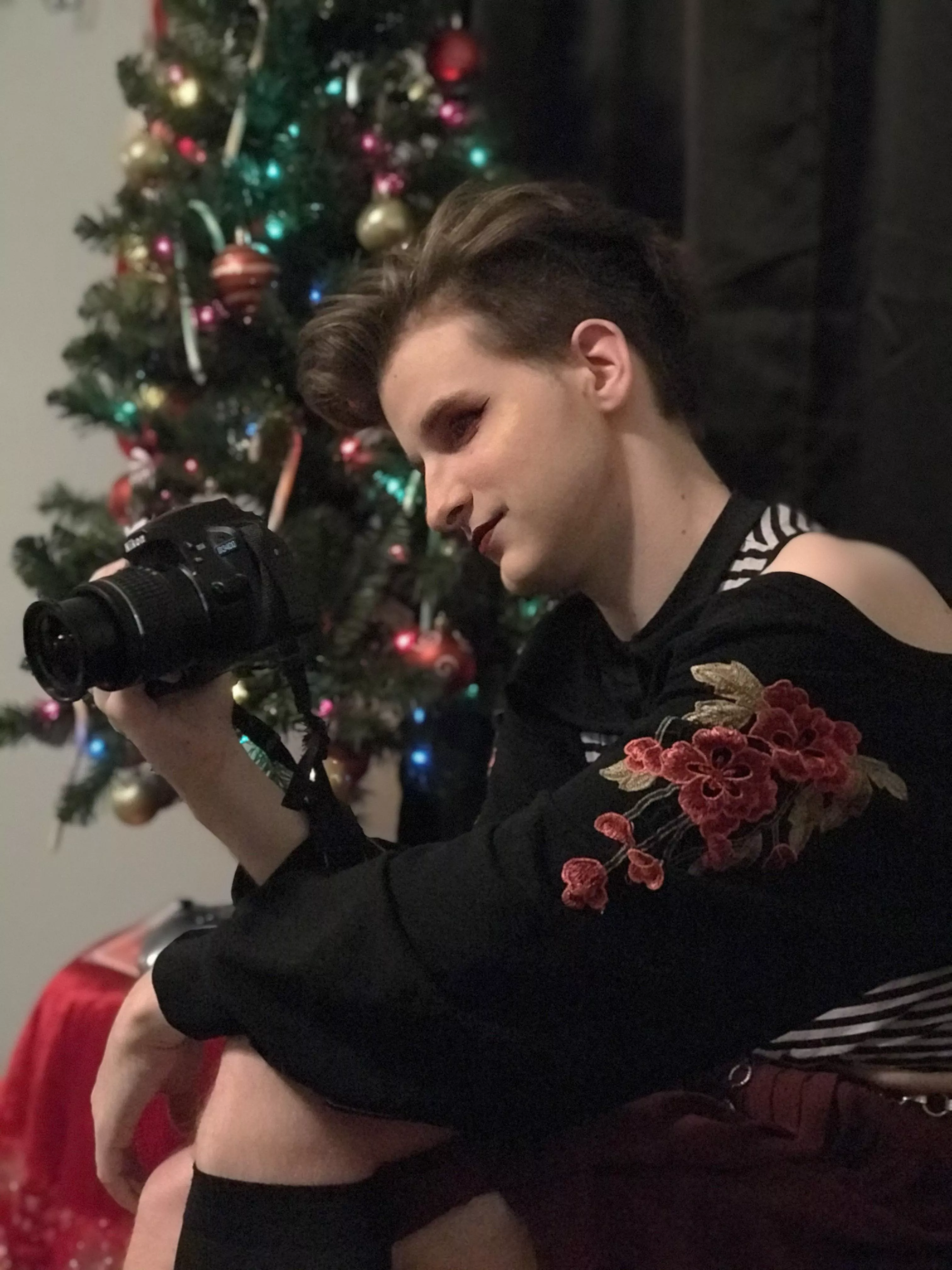 Trying my best to look fem 🫠