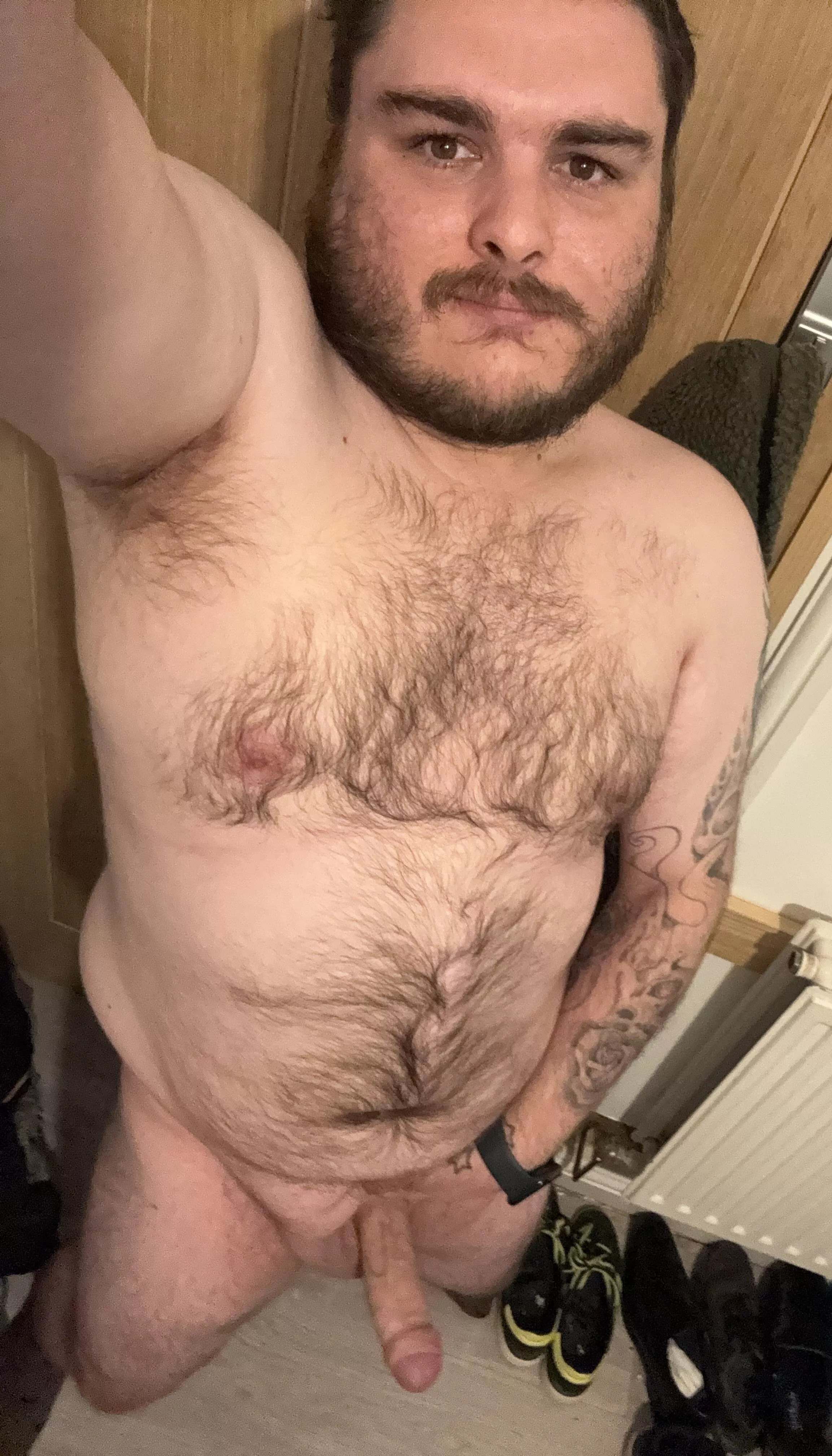 Any ladies like thicc hairy inked dudes?