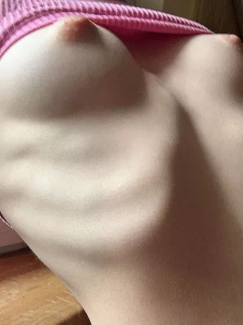 Hold my natural tits using your tongue