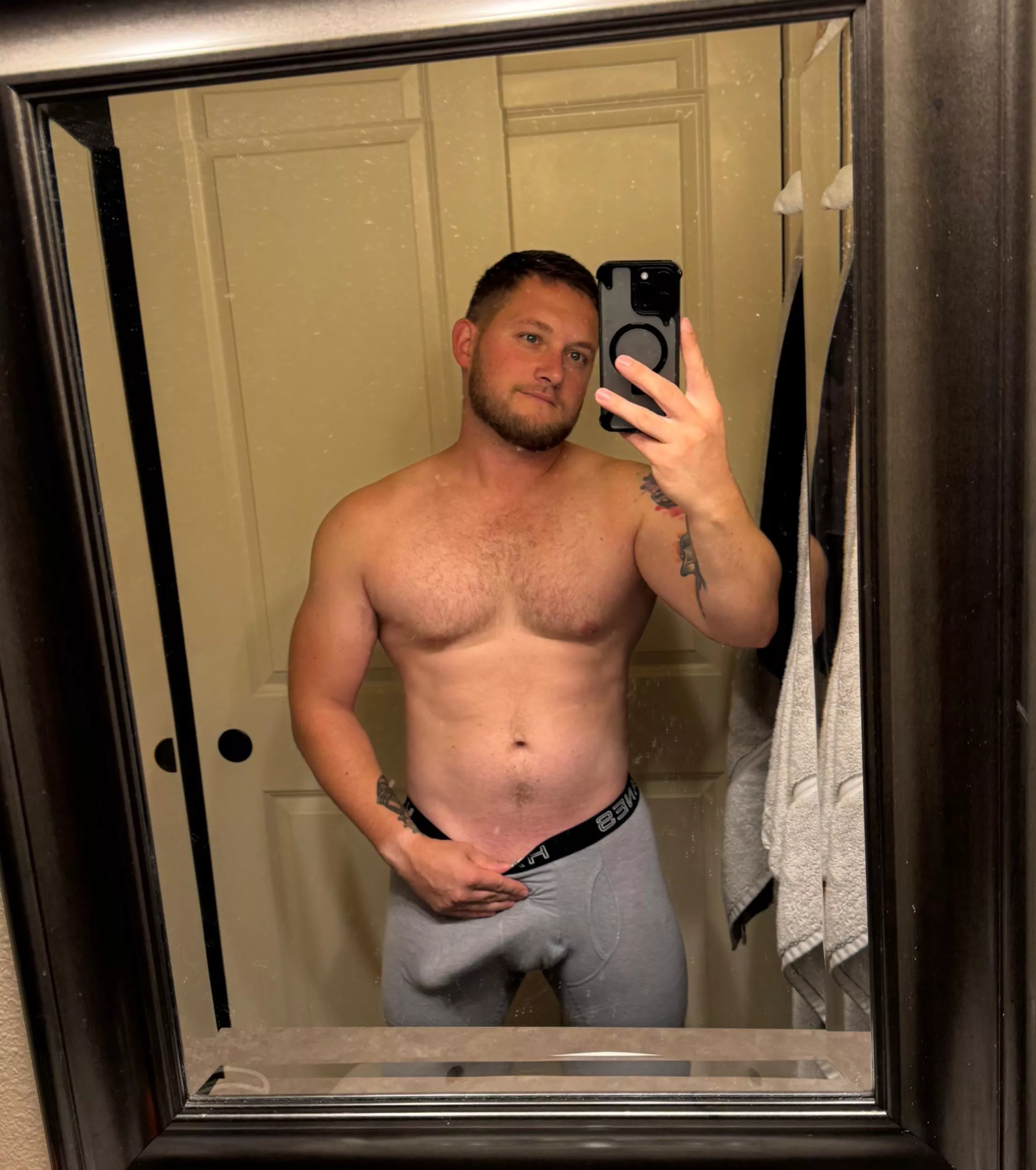 Hows [31] look on me? 