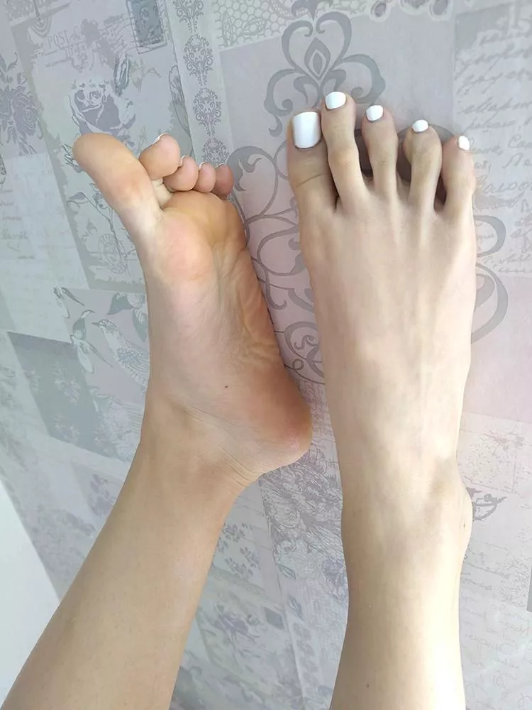 I got my toes painted white recently - do you like them? <3