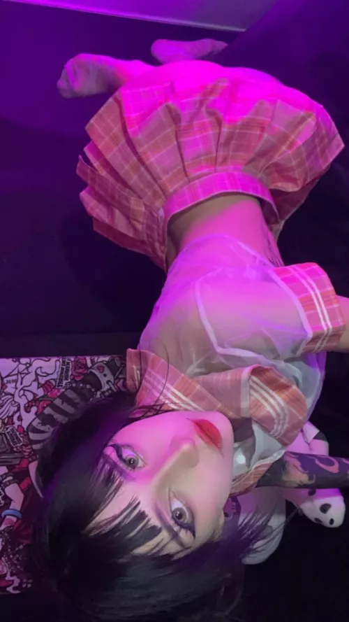 I wonder if my pink skirt is a turn on 🤭