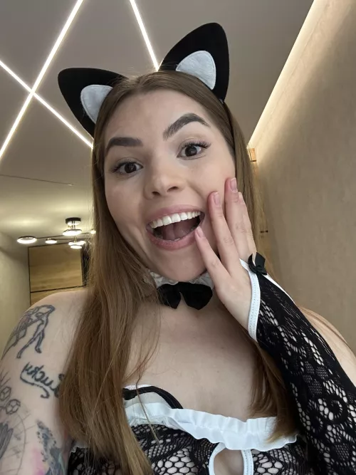 I'm so happy, I see the sausage in your hands