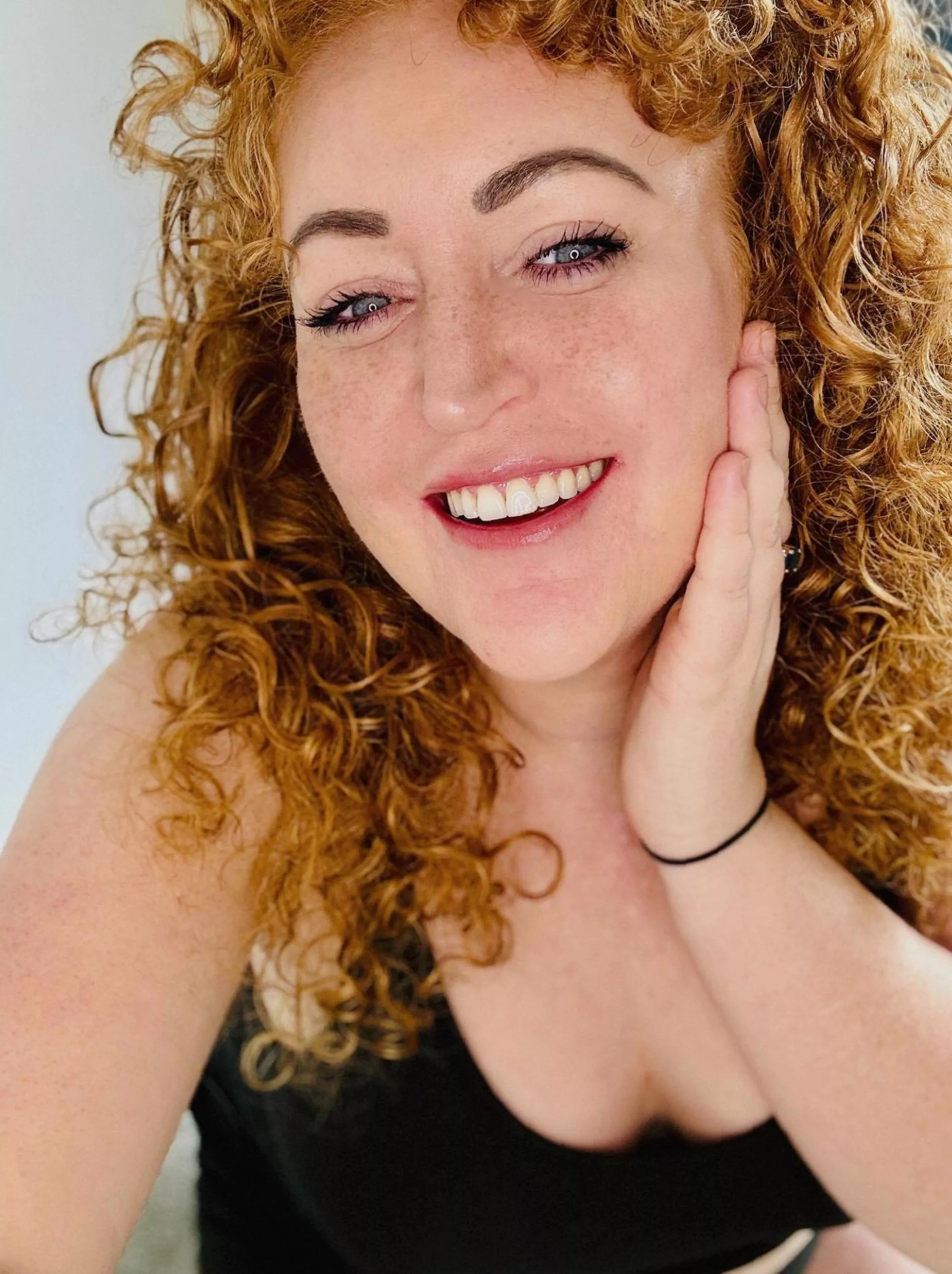 [IRTR] are redheads your first choice or do you turn to us when you get bored?