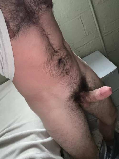 It doesn’t suck itself. HMU bros 