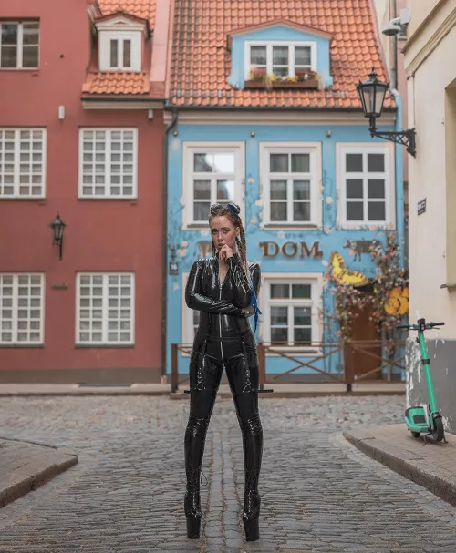 Wearing this shiny suit, am I too bold for some people?