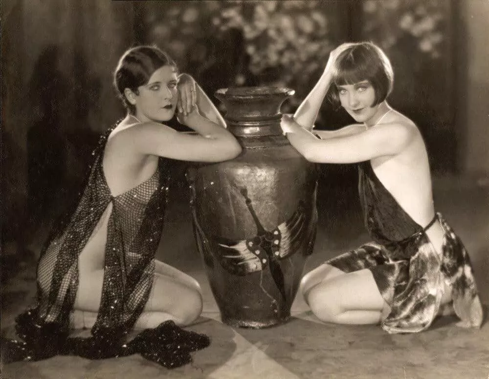 Winifred Rennie and Patsy Kelly (1927)