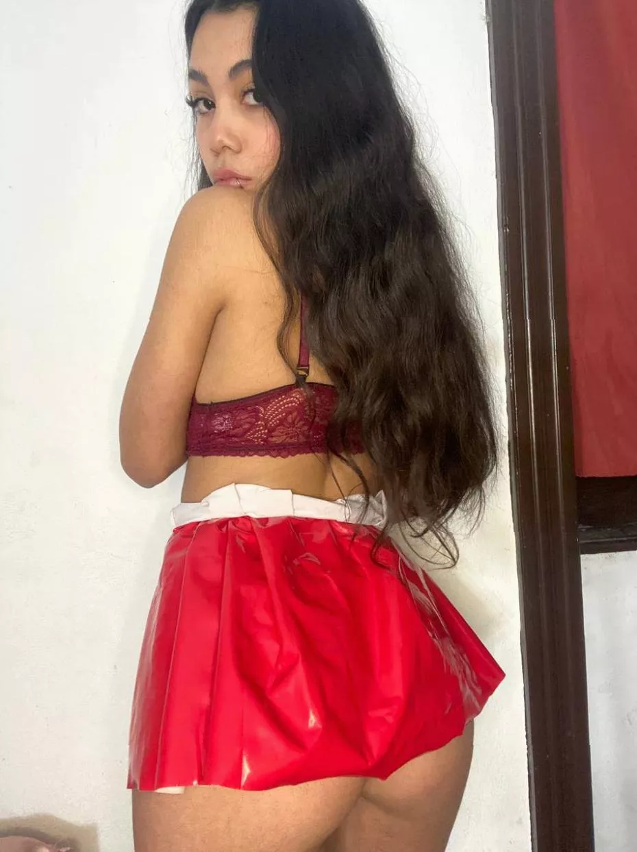 women look better in mini skirts