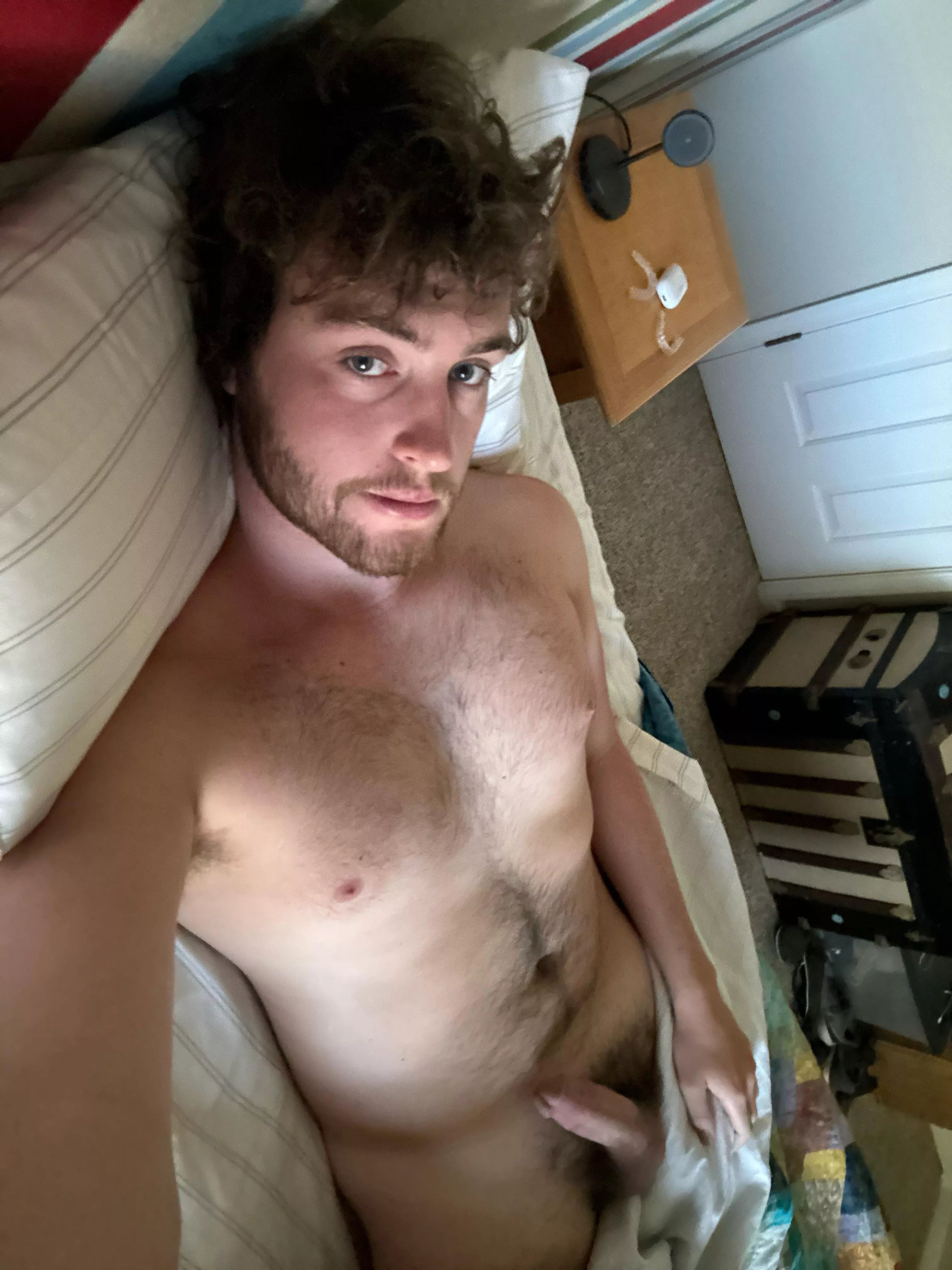 21m 6’7 very kinky college looking for kinky prvy guys who show face - snap is ianthet21