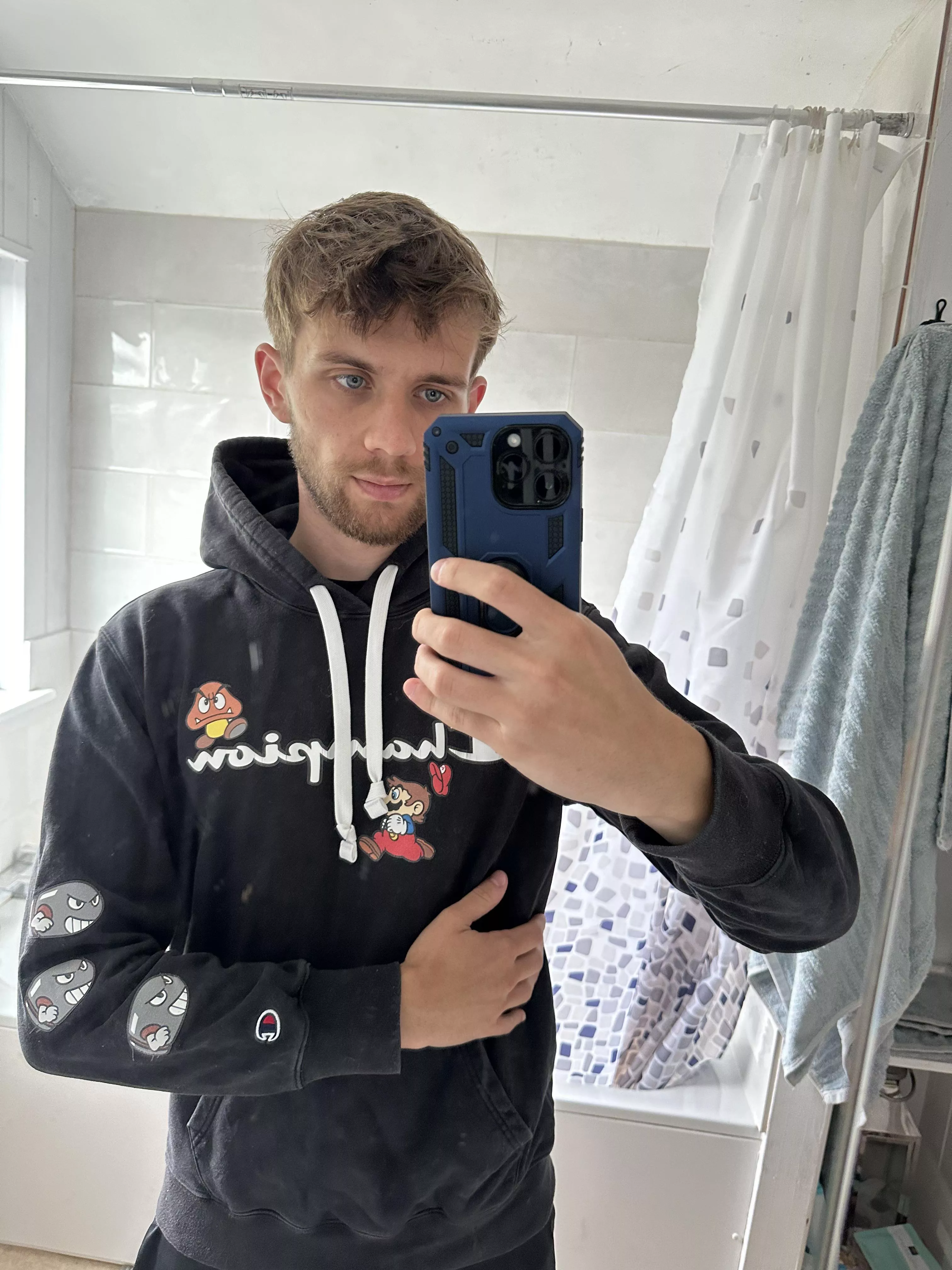 Fortnite today anybody? UK gamer. DM me to play. Also look at this cool Mario hoodie from vinted. 