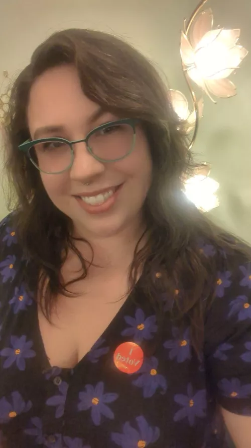 Friendly reminder to register to vote! 🤗