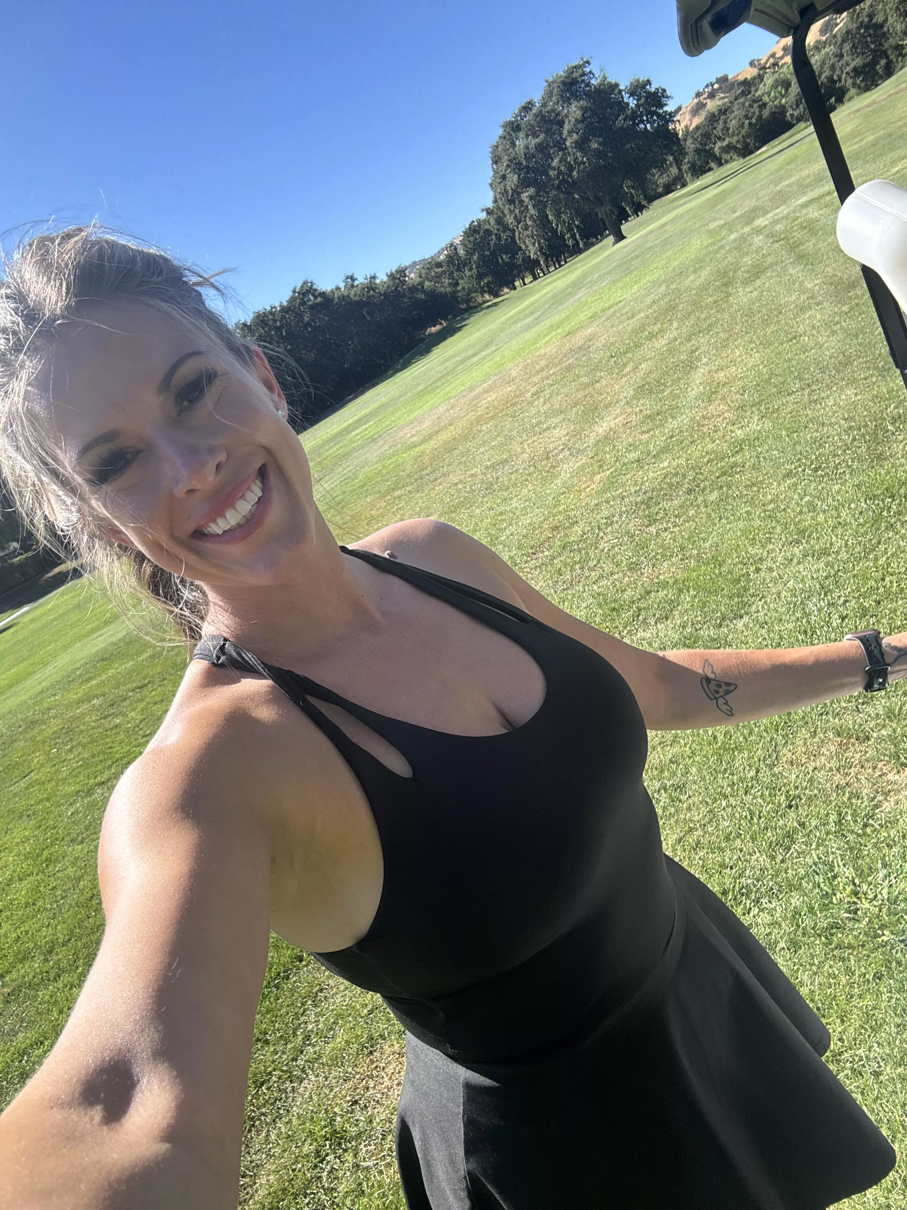 Great day for golf [f]