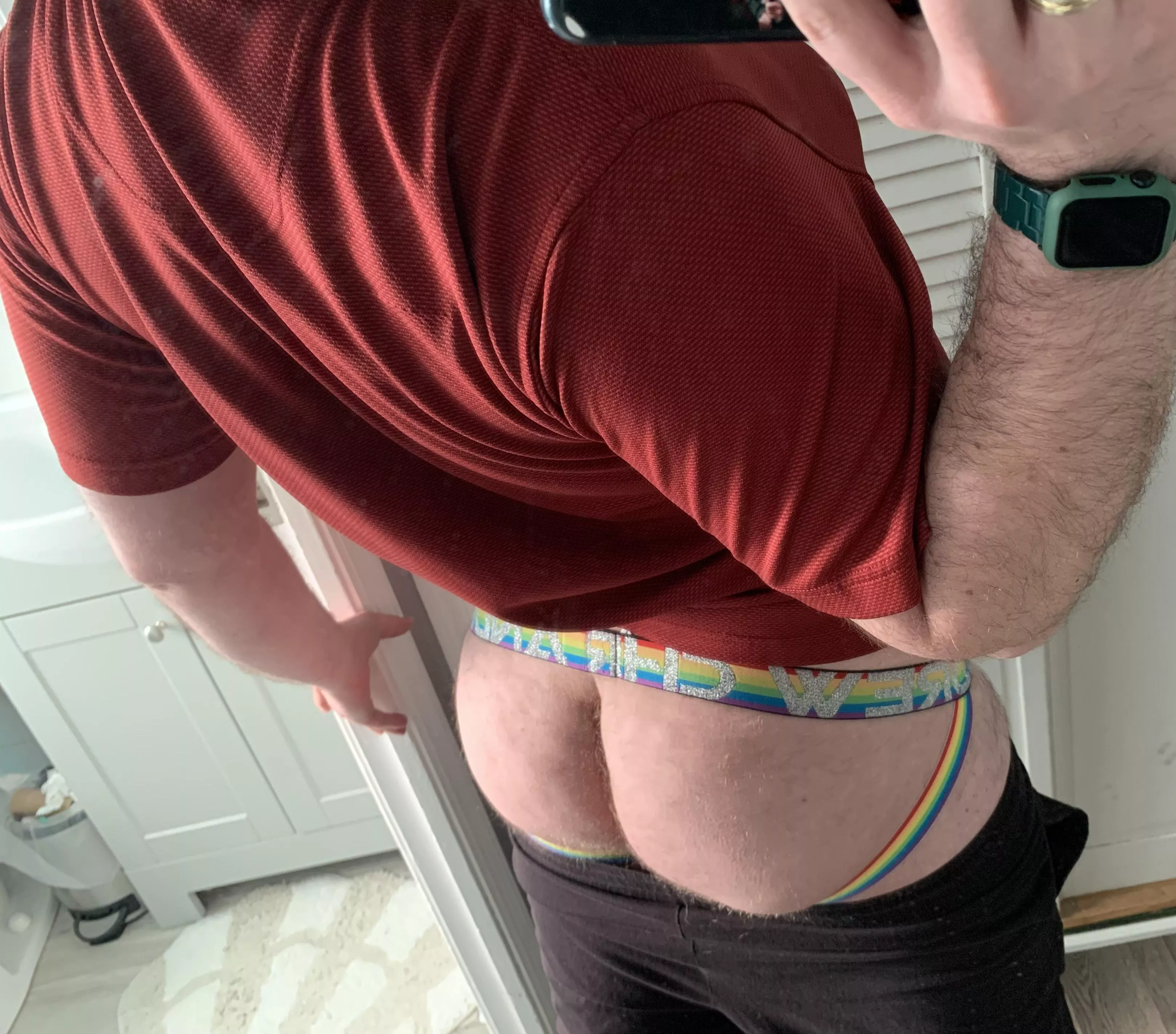 I’m between outfits