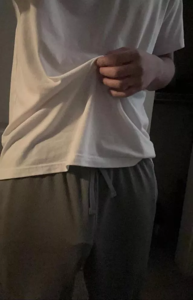 it’s too hard to hide in these shorts