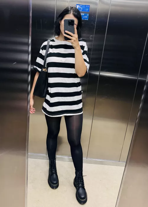 Pantyhose and martens are a great combo [f]