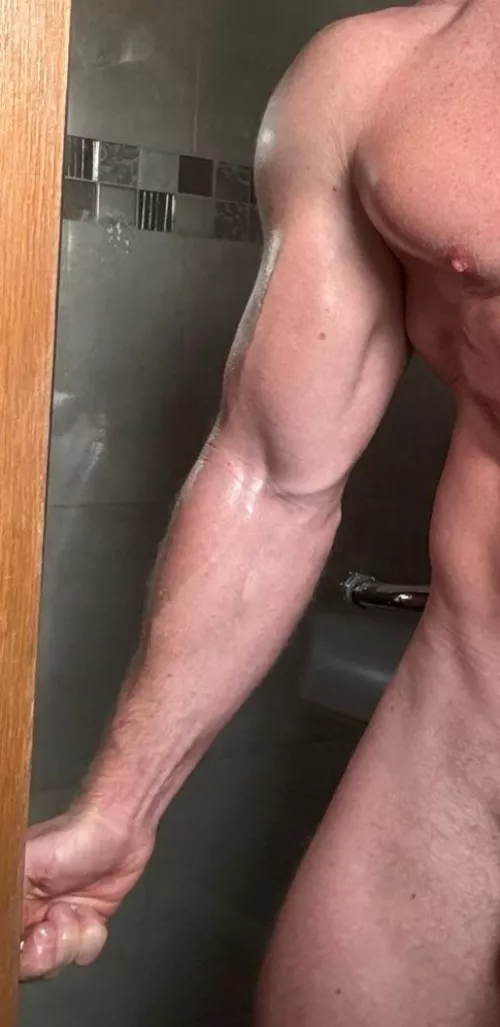 Straight outta shower. 