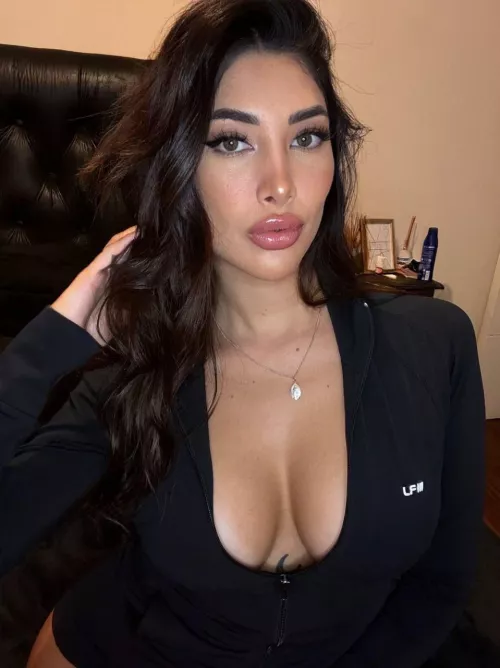 Where are you looking at? ;)