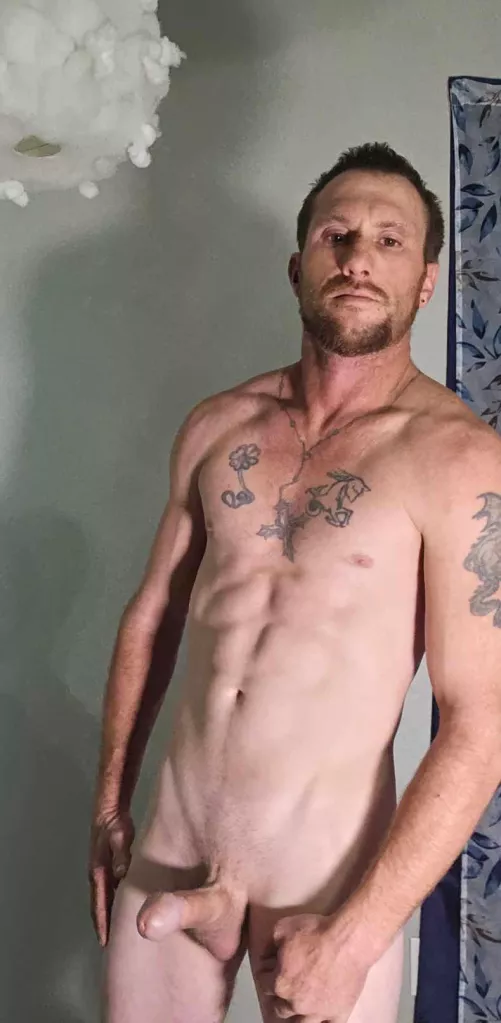 27 yo Cowboy with a big dick am I your type?
