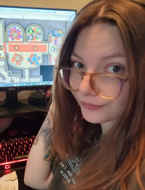 Au natural, playing DnD. Wyd?