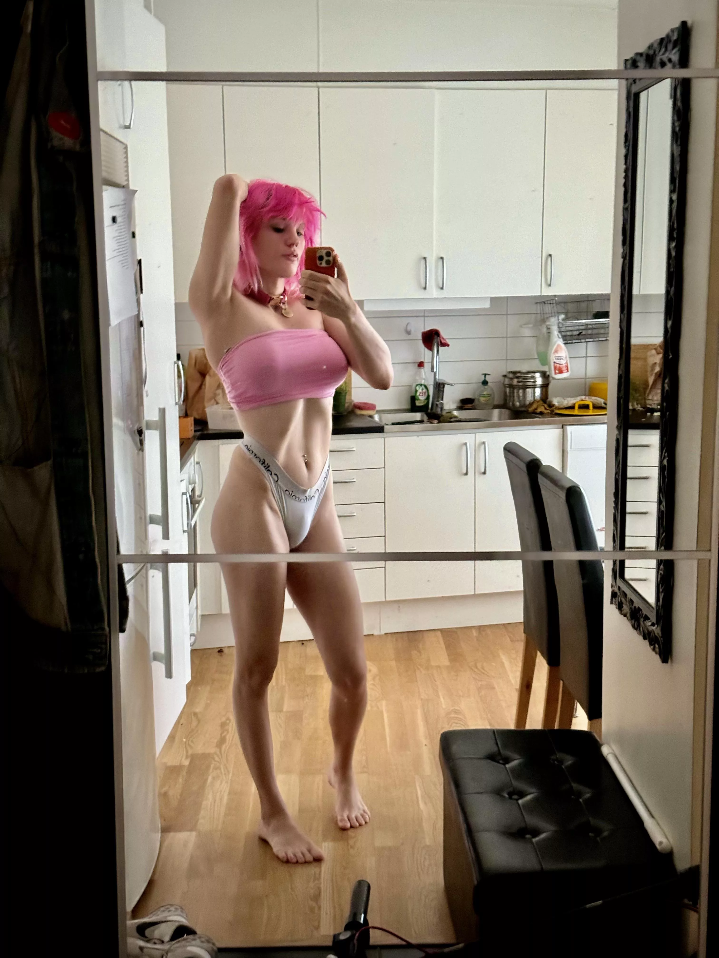 do you like muscle mommies?💪