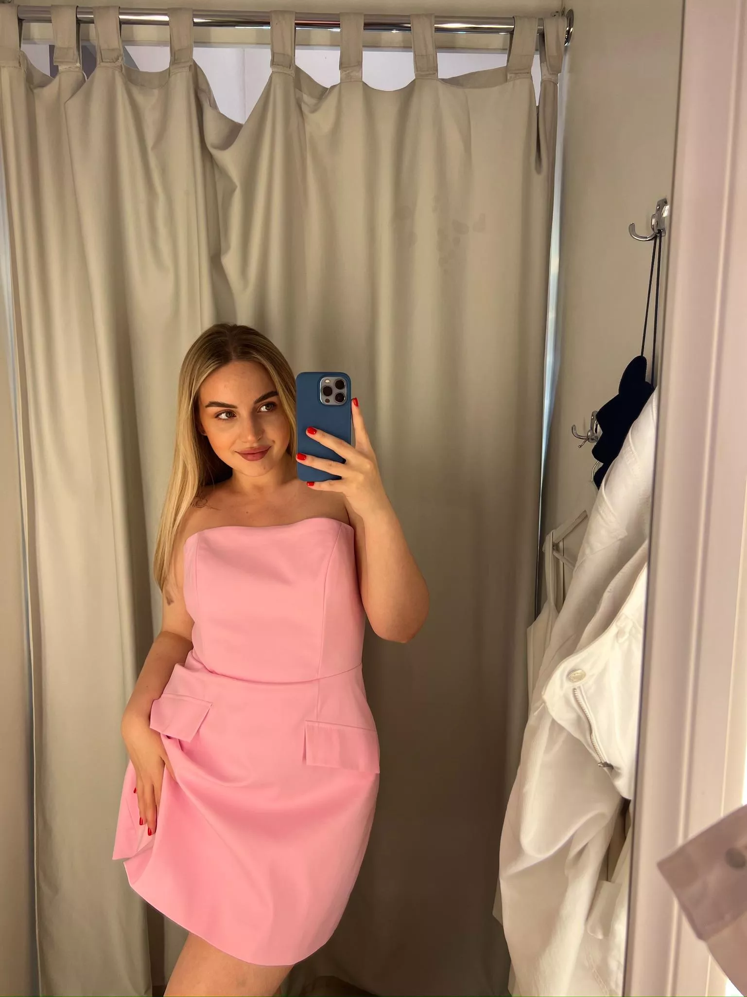 feeling pretty with this pink dress