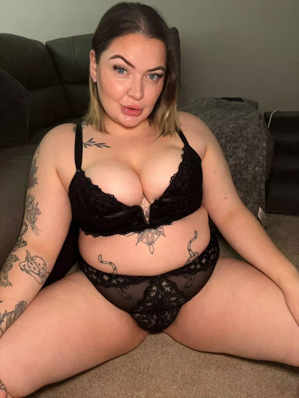 First thing you thought of when seeing my thick chubby body
