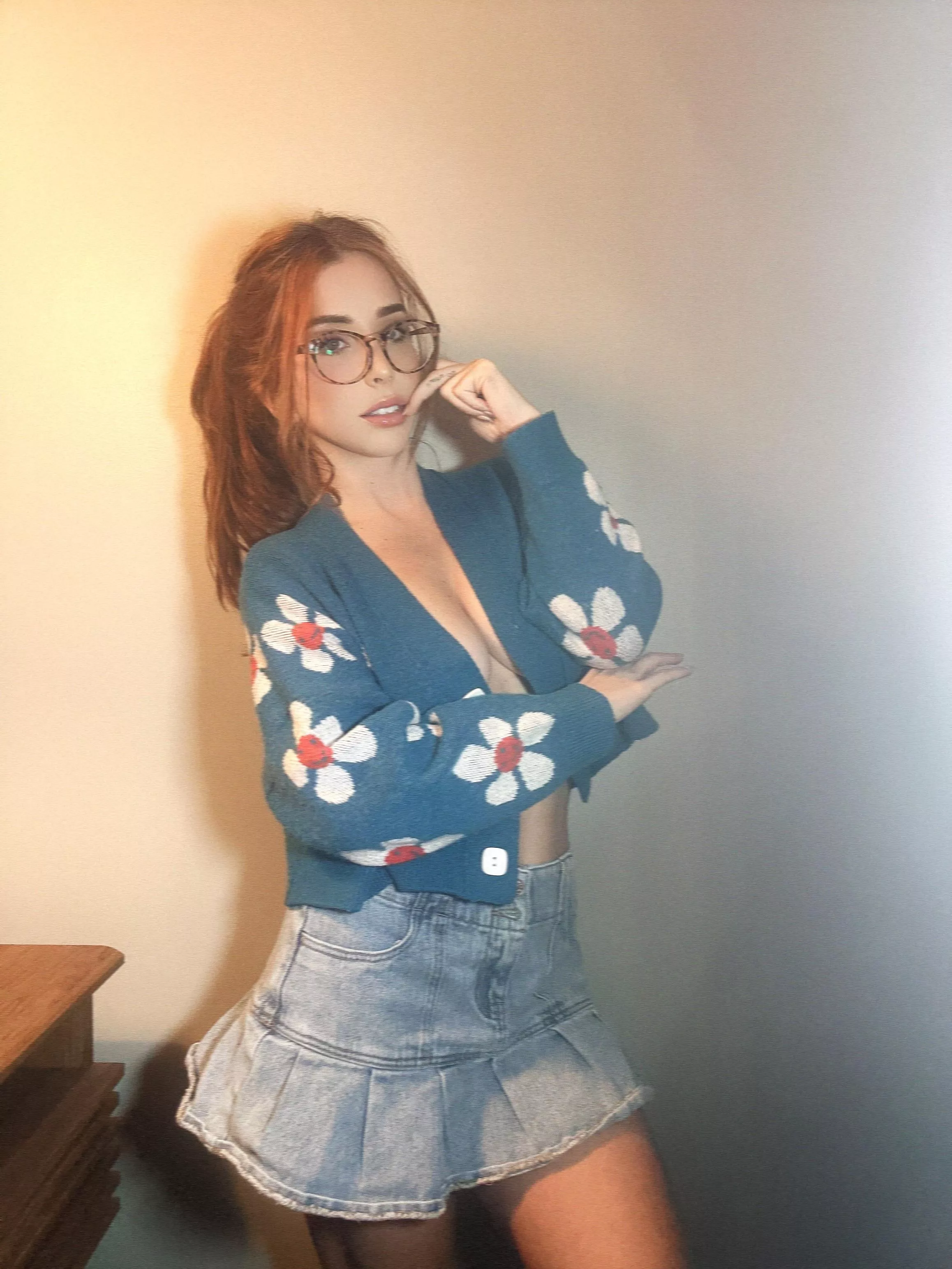 Hoping girls who are a bit nerdy excite you [f] 