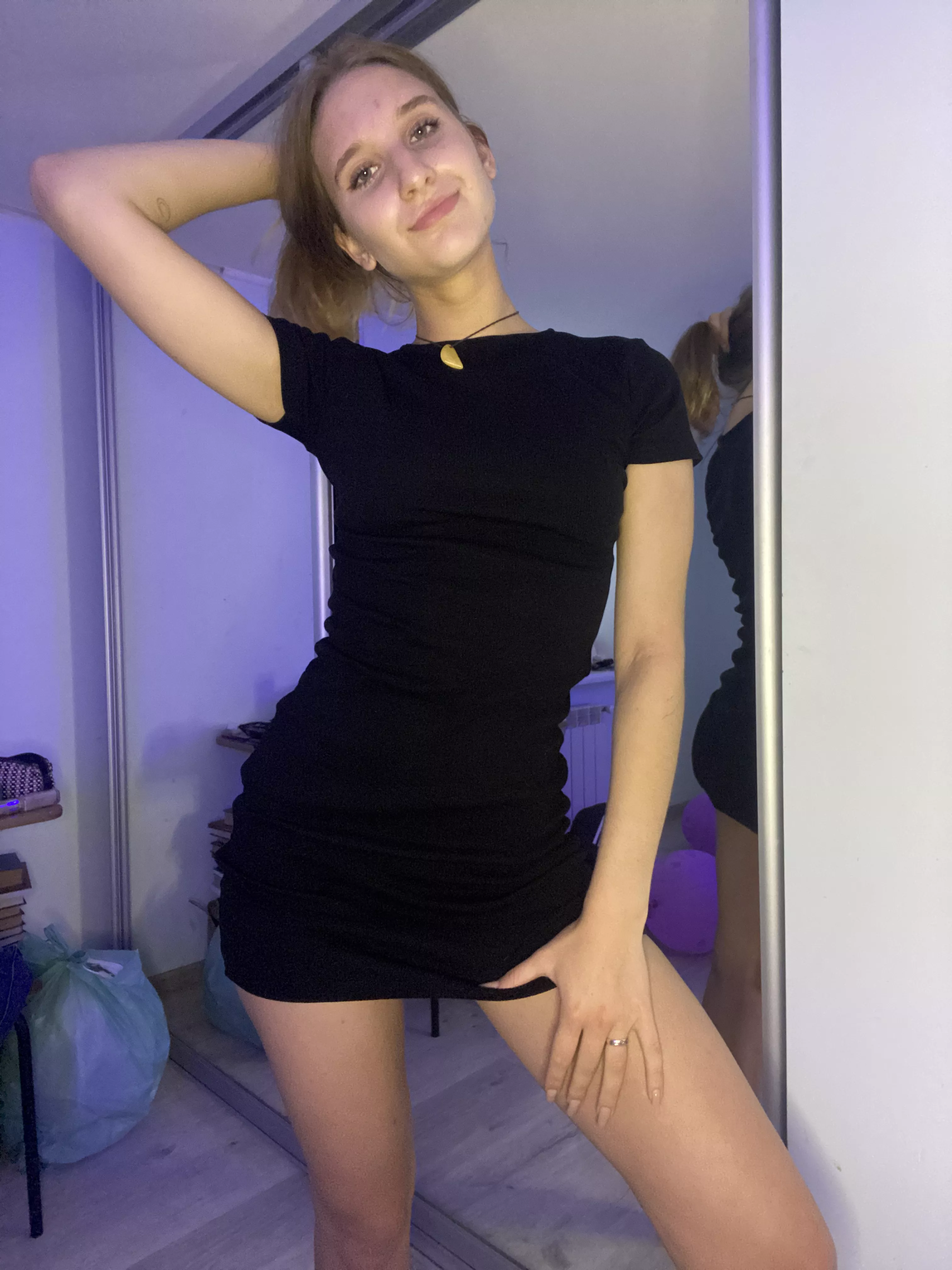 I just got home from work. my boss loves my dress!
