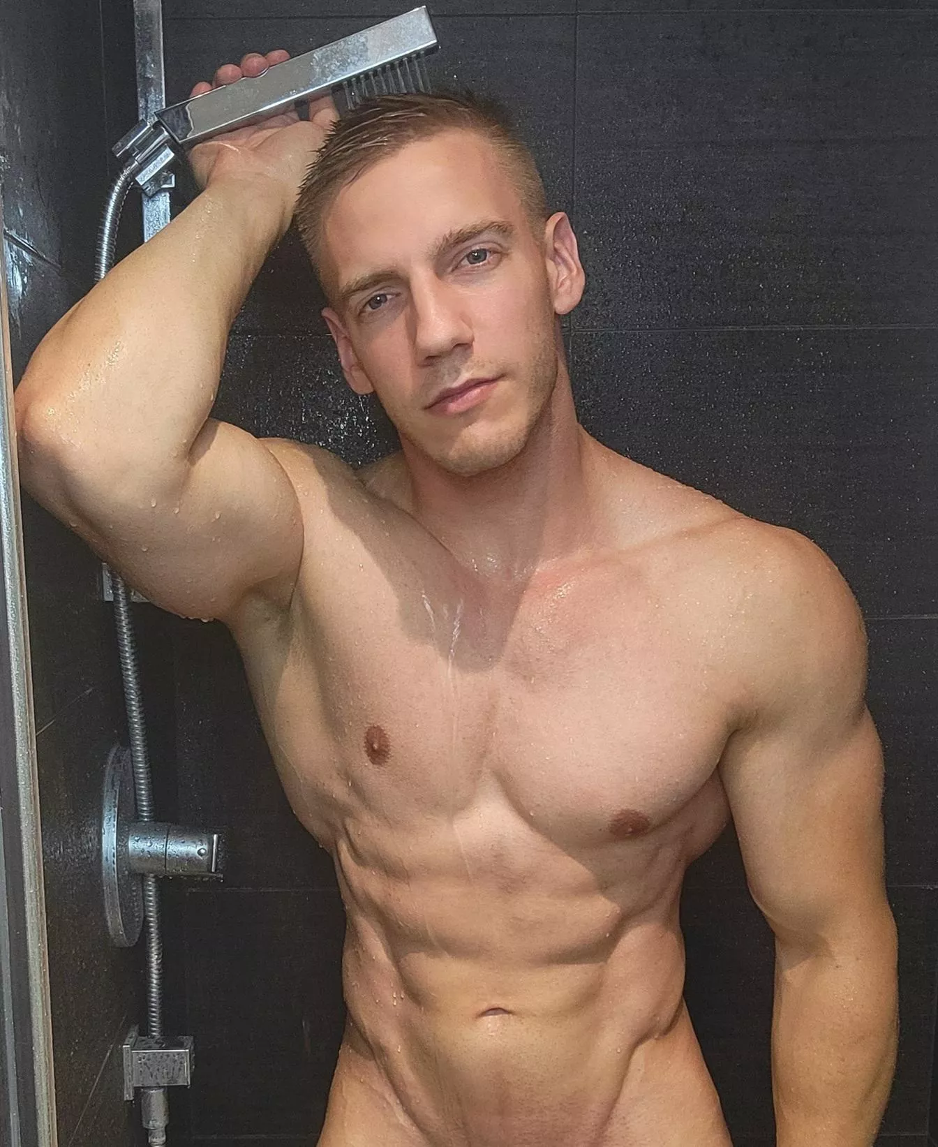 Im waiting for you 😏..